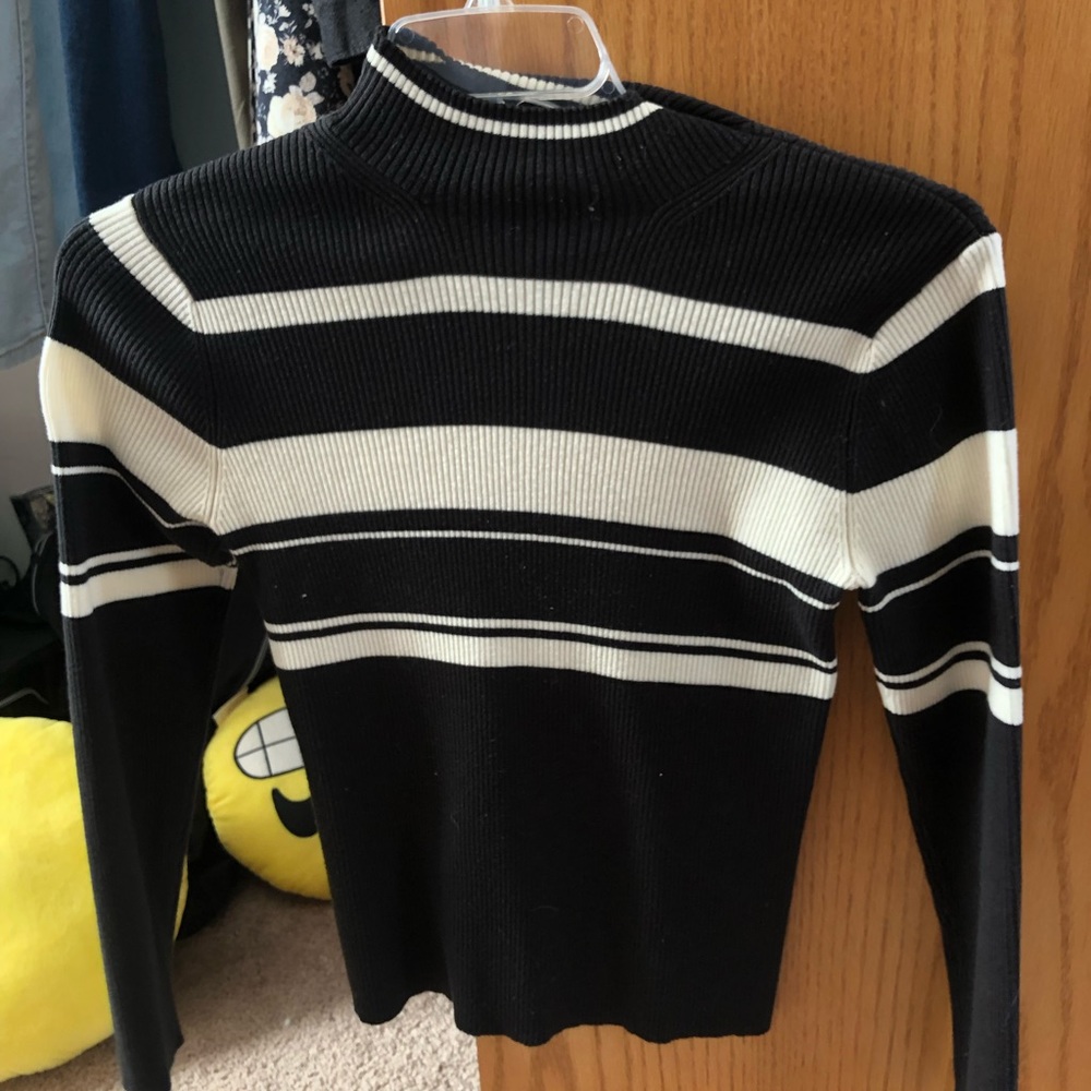 Turtle neck - Picture 2 of 3